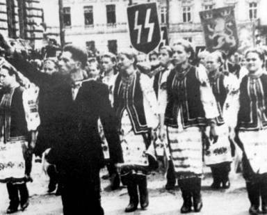 Боннэр в постели Бандеры