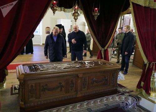 "Батька" приехал помолиться